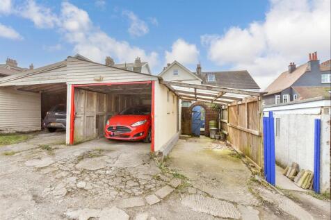 Driveway/Parking