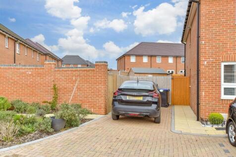 Driveway/Parking..