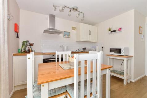 Kitchen/ Living Area