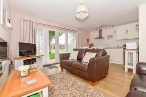 Kitchen/ Living Area
