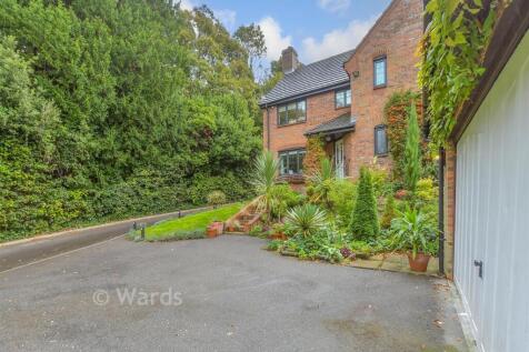 Driveway/Parking