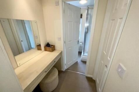 En-Suite Dressing Room