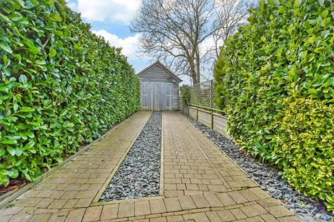 Driveway/Parking