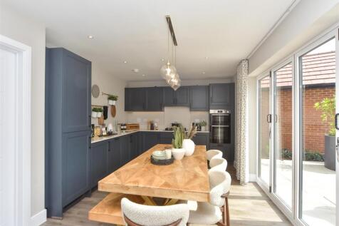 Kitchen/Dining Area