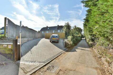 Driveway/Parking