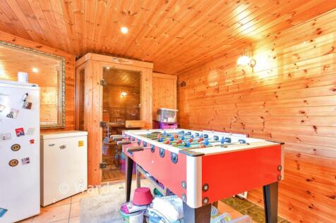 External Lifestyle Photograph