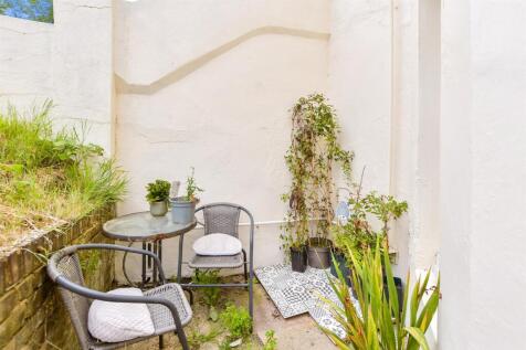 Patio / Decking