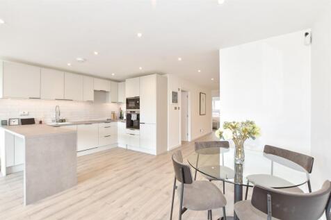 Lounge/ Kitchen