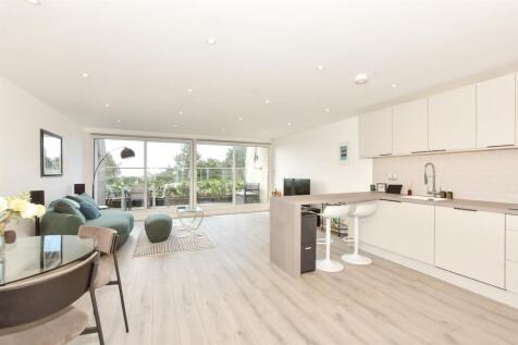 Lounge/ Kitchen