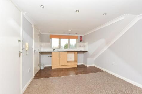 Kitchen/Living Area/Bedroom 1