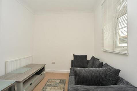 Lounge/ Dining Area