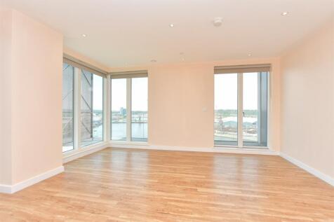 Kitchen/ Living Area