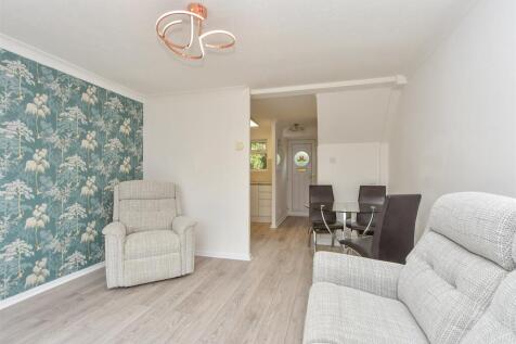 Lounge/ Dining Area