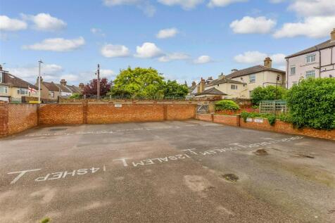 Driveway/Parking