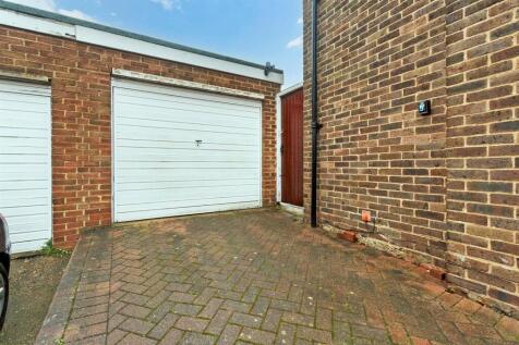 Driveway/Parking