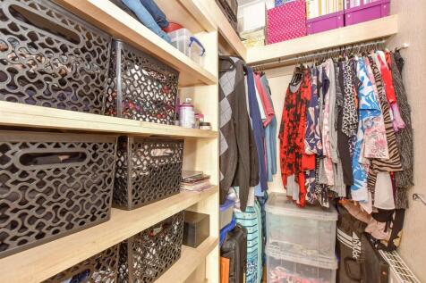 Walk-In Wardrobe
