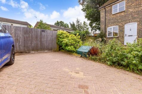 Driveway/Parking