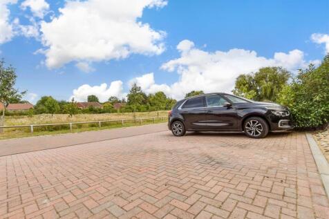 Driveway/Parking