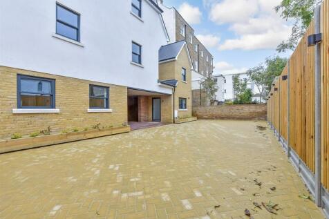 Driveway/Parking