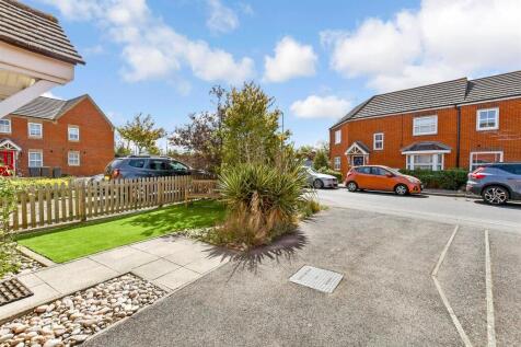 Driveway/Parking