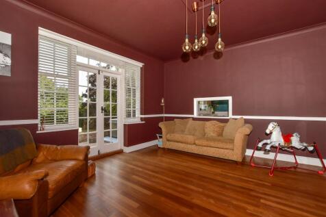 Dining Room/Snug