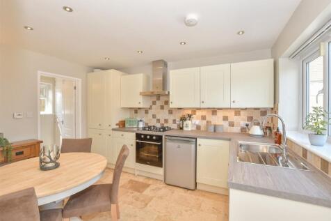 Kitchen/ Breakfast Room