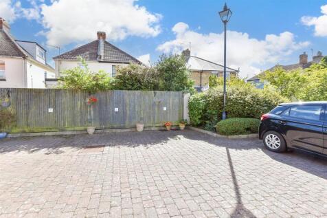 Driveway/Parking