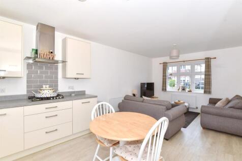 Lounge/Kitchen