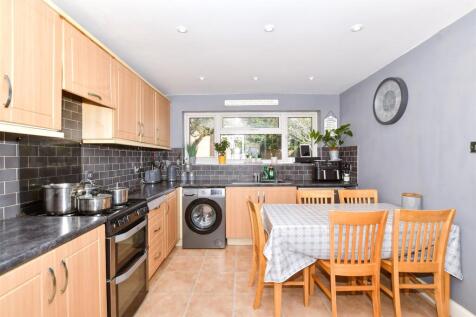 Kitchen/ Breakfast Room