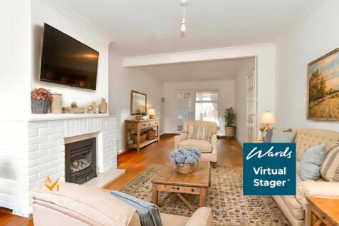 Lounge/Dining Room (Farmhouse Style)
