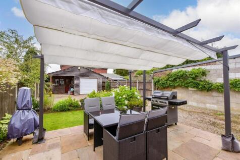 Patio / Decking