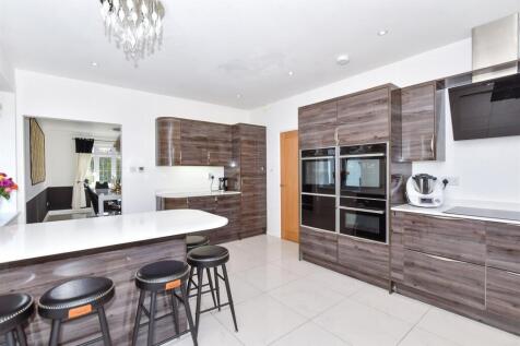 Kitchen/Breakfast Area