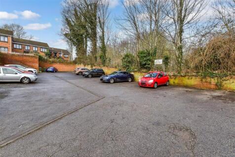 Driveway/Parking