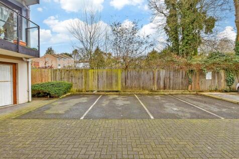 Driveway/Parking