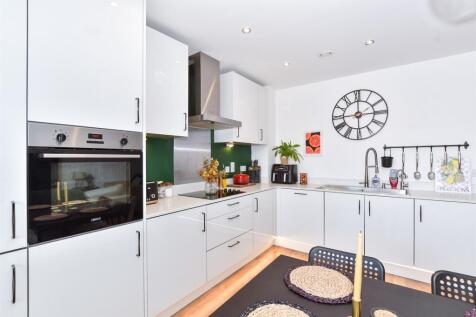 Lounge/Kitchen
