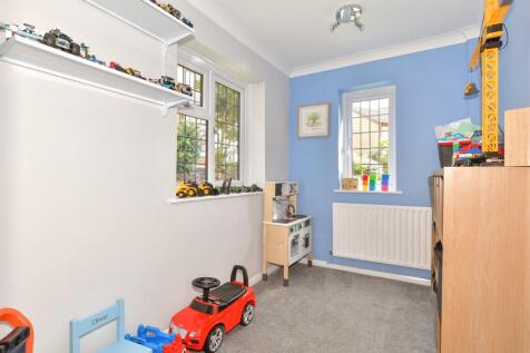 Play Room/ Bedroom 4