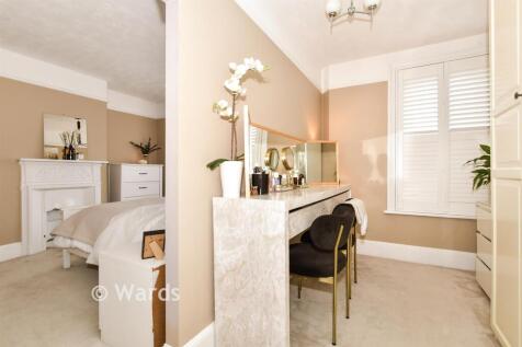 Bedroom Lifestyle Shot