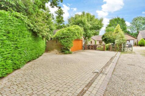 Driveway/Parking