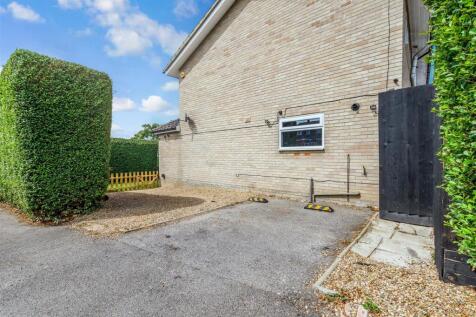 Driveway/Parking