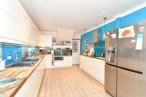 Kitchen/ Breakfast Room