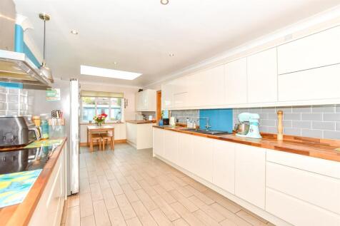 Kitchen/ Breakfast Room