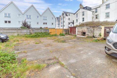 Driveway/Parking