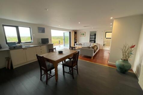 Kitchen/Lounge