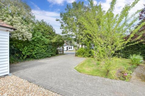 Driveway/Parking