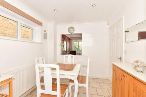 Kitchen/ Breakfast Room