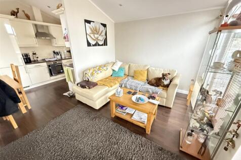 Lounge/Kitchen