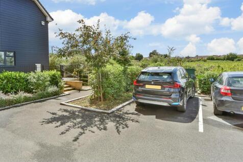 Driveway/Parking