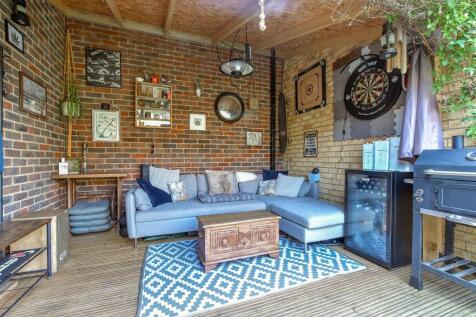 Patio / Decking