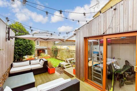 External Lifestyle Photograph