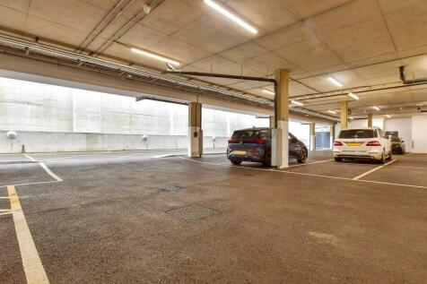 Driveway/Parking